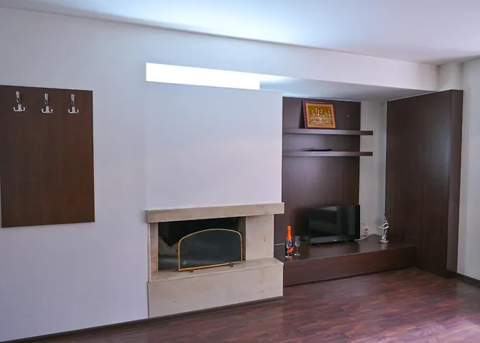 מלון елица בנסקו