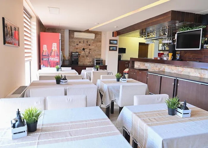 елица 2* בנסקו